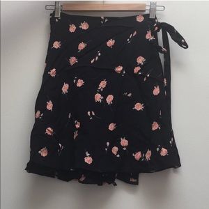 Brandy Melville Skirts - NWT Brandy Melville Genevieve Skirt-One Size Brandy Melville Skirts - NWT Brandy Melville Genevieve Skirt-One Size